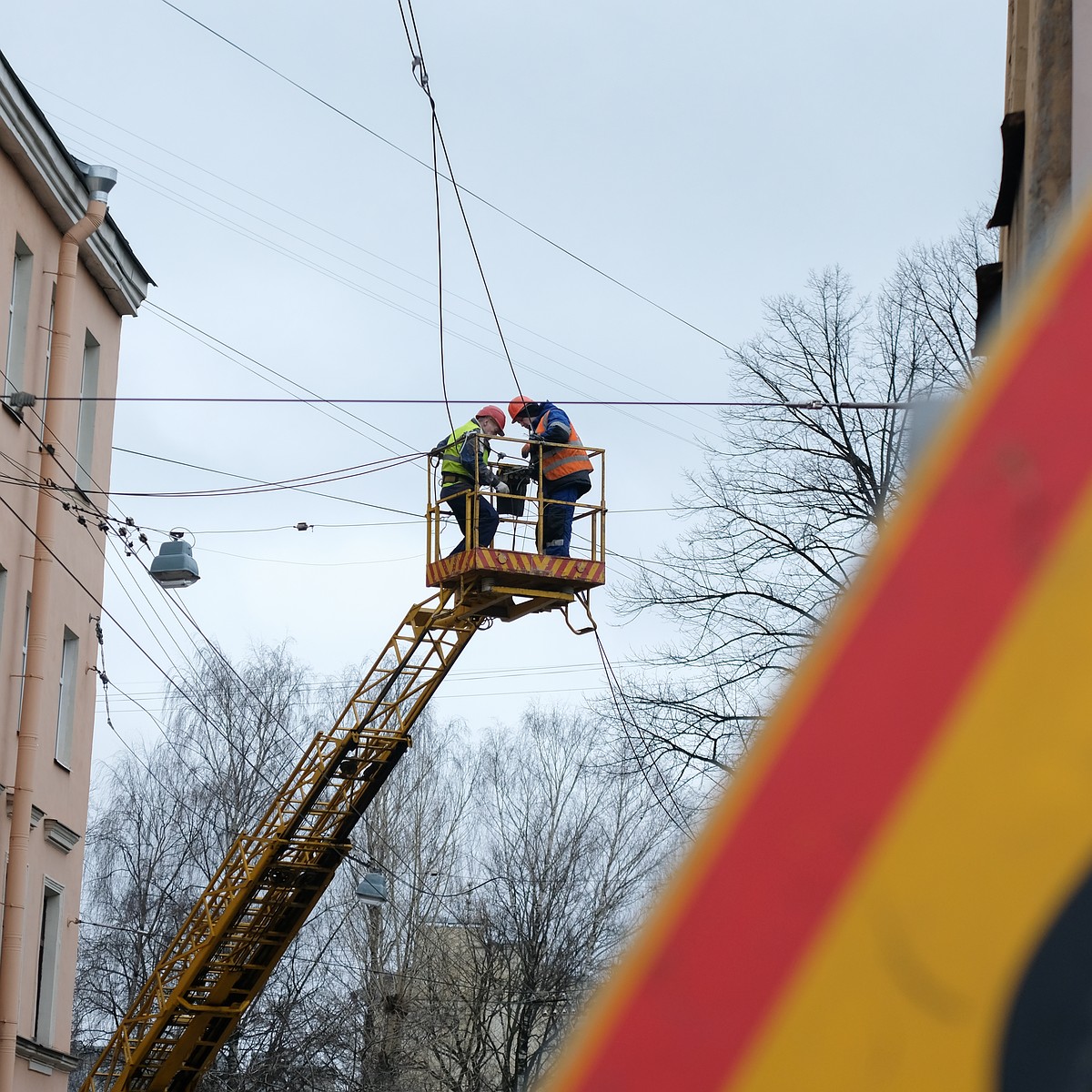 На Западном в Ростове более 3000 человек остались без электричества - KP.RU