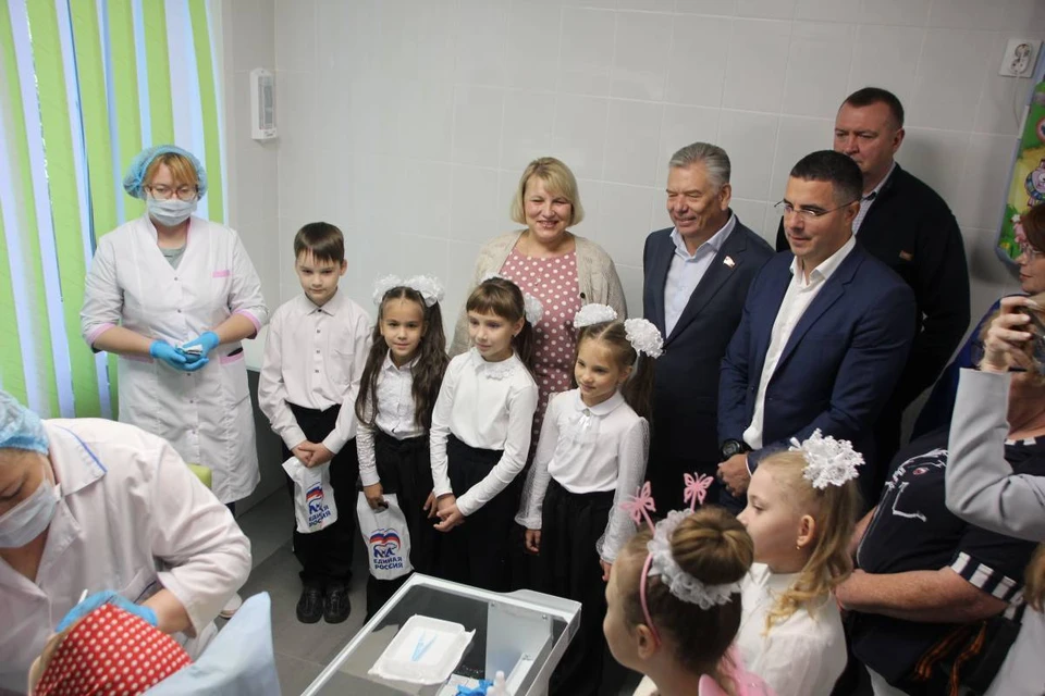 В Белёвской СОШ №1 торжественно открыли школьный стоматологический кабинет.