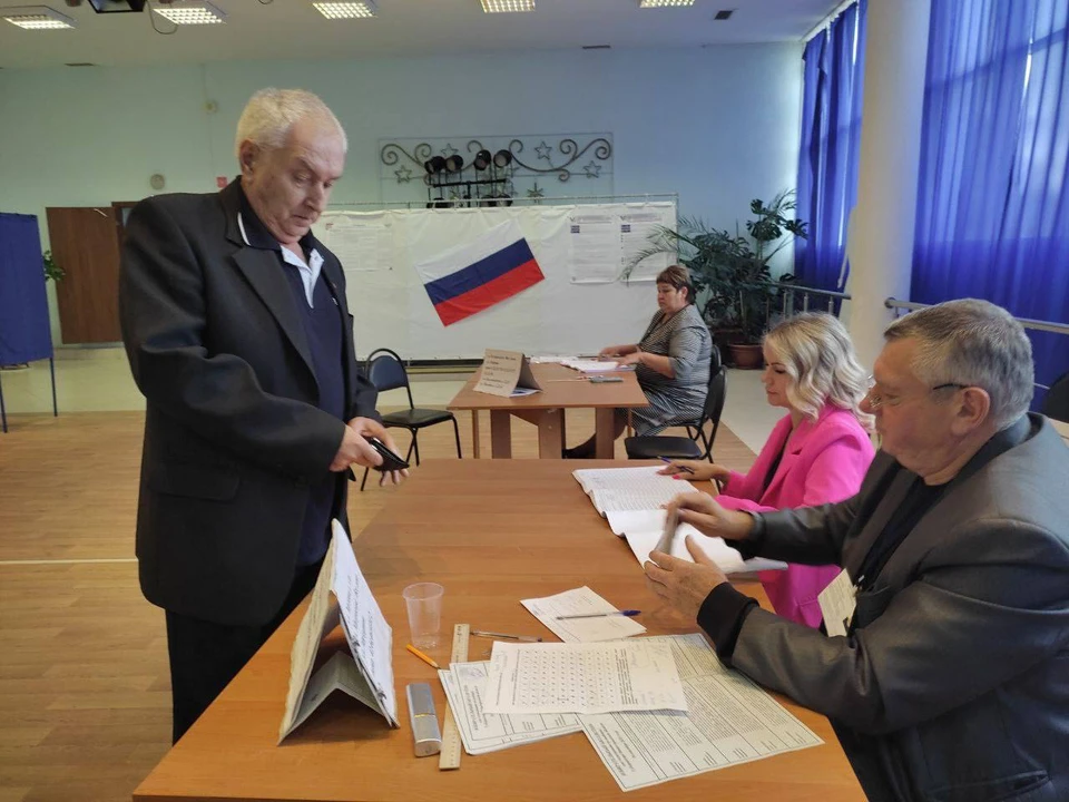 Кандидат на выборах губернатора Александр Быков принял участие в голосовании. Фото: избирательная комиссия Нижегородской области.