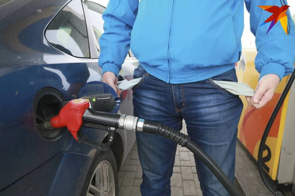Цены на бензин проверят в Мурманской области.