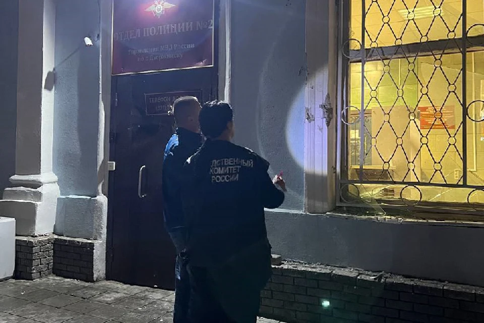 Мигрант на манипуляторе атаковал отдел полиции в Дзержинске.