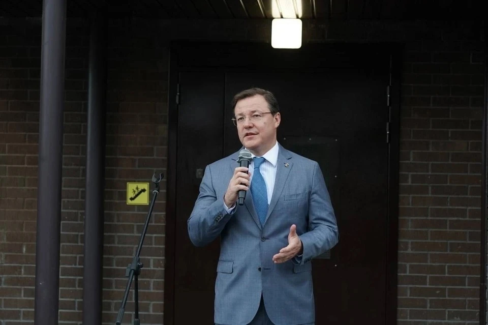 Губернатор Дмитрий Азаров набрал почти 84% голосов