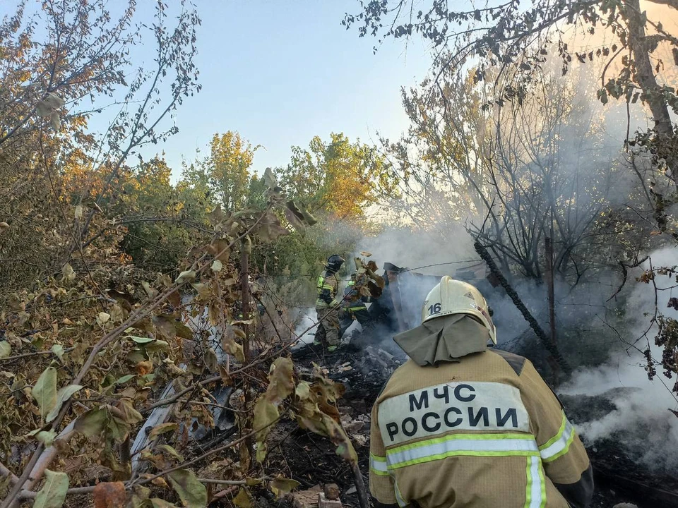В Кропоткине сгорели дача и дровник. Фото: t.me/kropotkin101