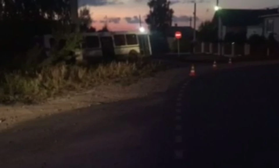 Рейсовый автобус улетел в кювет в Нижегородской области: пострадали шесть человек.