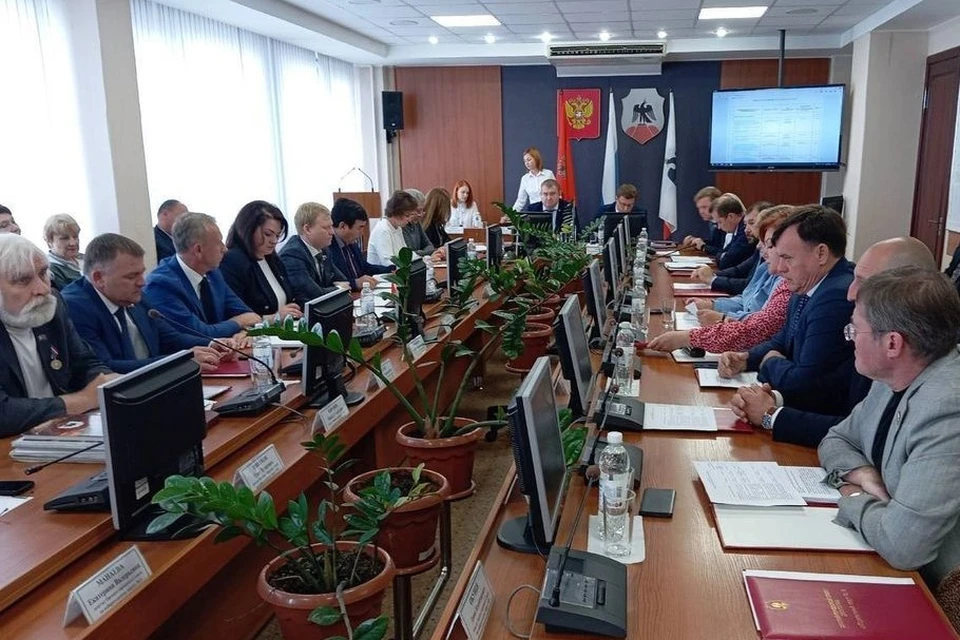 Большинством голосов депутаты приняли изменения в бюджет города на текущий год. Фото: Урал56