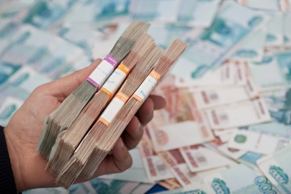 Телефонные мошенники обманули женщину на 10 миллионов рублей
