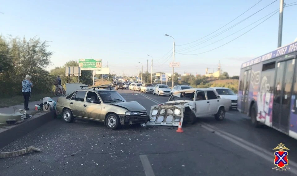 У ВАЗа отлетело на ходу колесо. Результат.