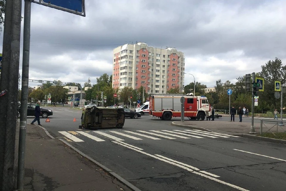 Жесткое ДТП произошло в Кировском районе Петербурга. Фото: СОЦСЕТИ
