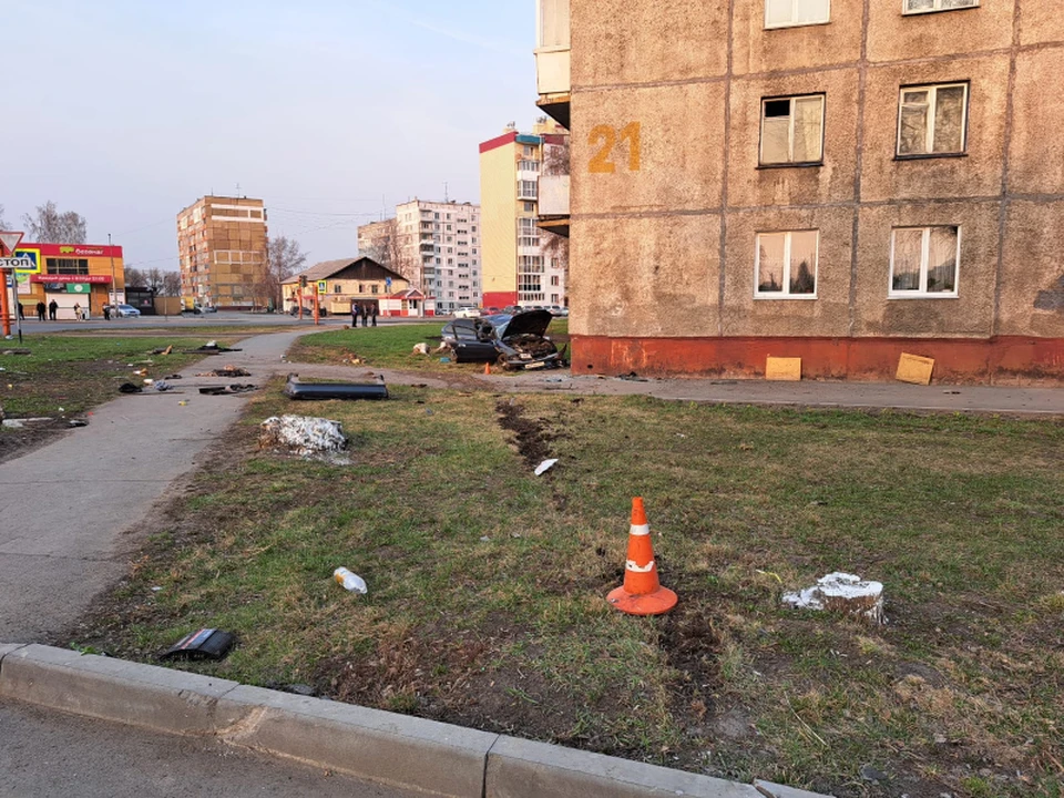 В Кемерове будут судить лихача, влетевшего в жилой дом. Фото - пресс- служба ГУ МВД России по Кузбассу.
