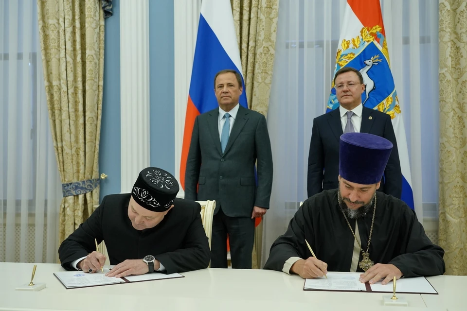 Соглашение подписали в правительстве региона. Фото: Андрей Савельев