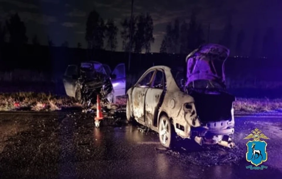 Водитель отечественной легковушки при обгоне врезался во встречную иномарку