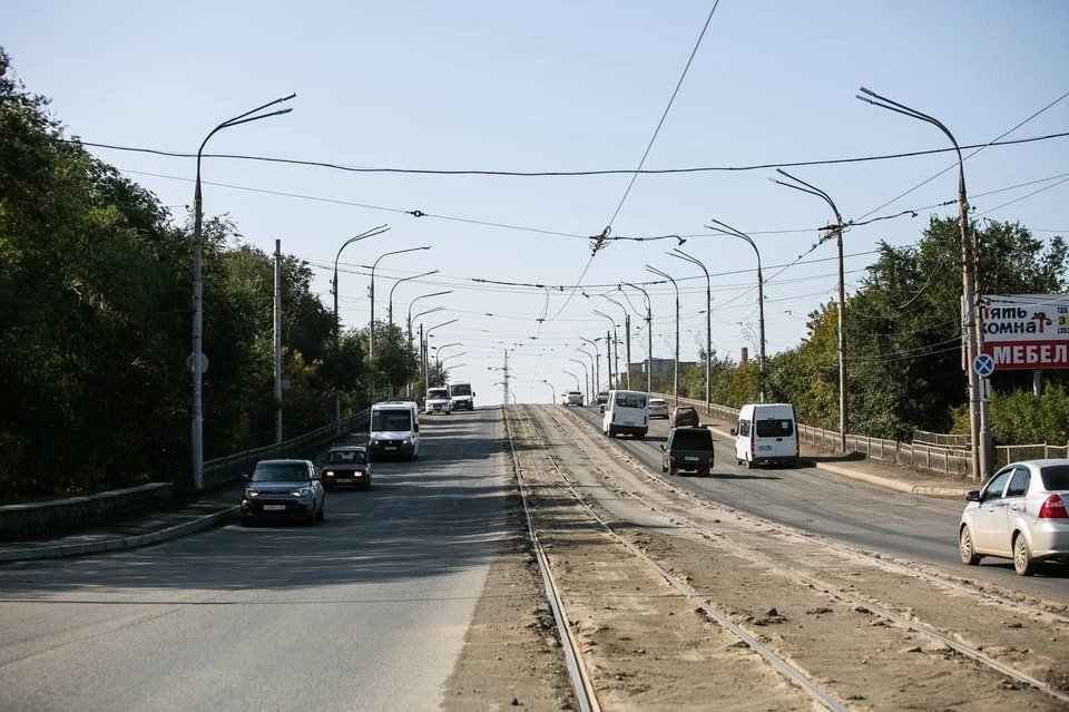 Во время рабочей поездки в Орск в минувшую пятницу глава региона поставил задачу приступить к ремонту Гагаринского путепровода.