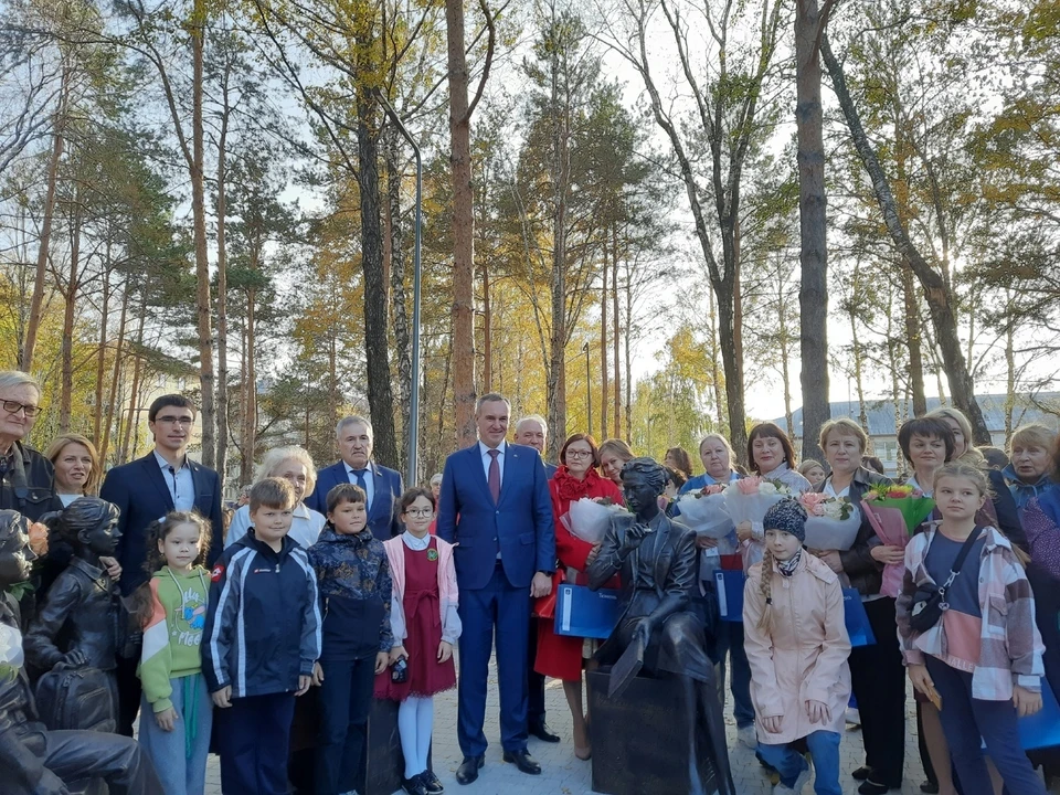 Торжественное событие было приурочено ко всемирному Дню учителя. Фото: Лиза Вильямова