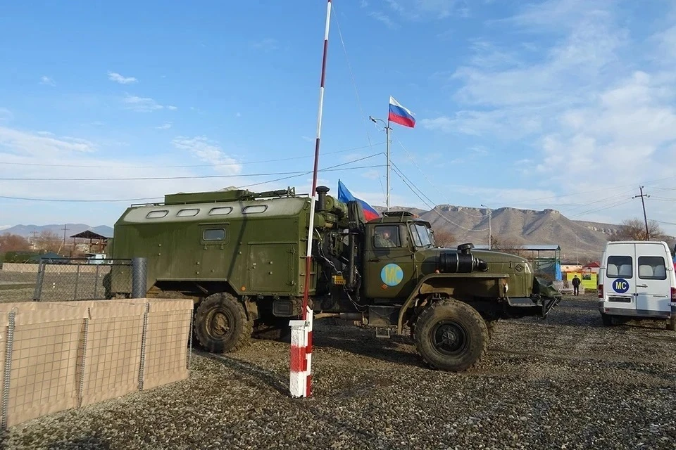 Миротворцы РФ свернули три наблюдательных поста в Нагорном Карабахе