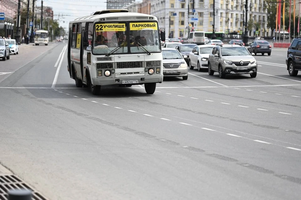 Новые маршруты с современными автобусами призваны дублировать старые — с ржавыми «ПАЗиками».