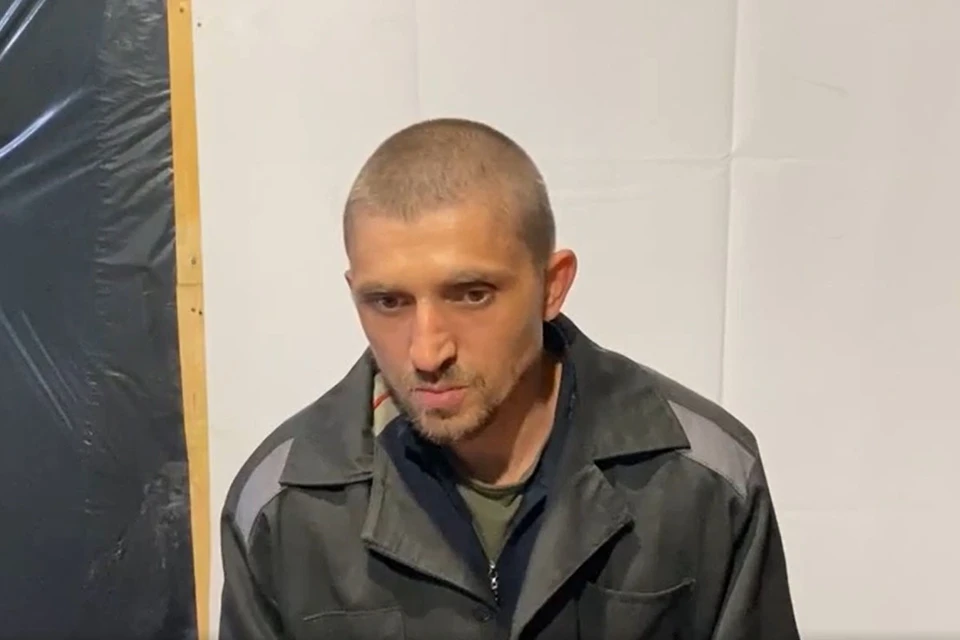 Военнопленный ВСУ, помощник пулеметчика Игорь Селезнев считает себя жертвой киевского режима. Этот режим круто изменил его судьбу. Изменил не в лучшую сторону.