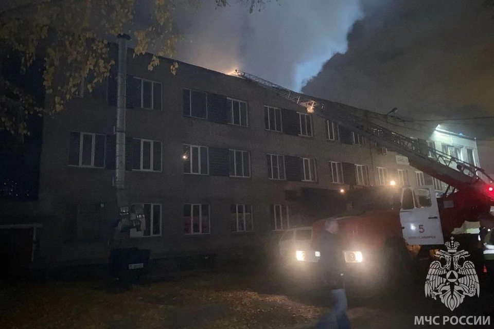 ЧП произошло ранним утром в четверг, 12 октября. Фото: ГУ МЧС России по НСО