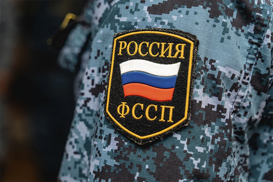 Судебные приставы арестовали счета, недвижимость и автомобиль мужчины, а также вынесли запрет на выезд за границу Фото: УФССП России по Тверской области