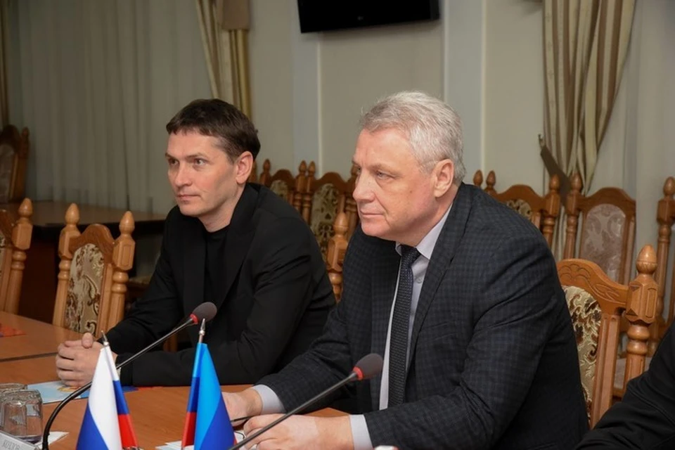 многое уже сделано при помощи региона-шефа: отремонтированы многоквартирные дома, школы, детсады, медучреждения. ФОТО: t.me/glava_lnr_info