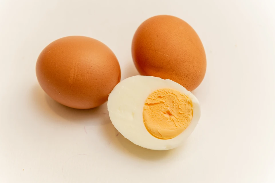 На прилавках стало меньше яиц из-за снижения поголовья птицы