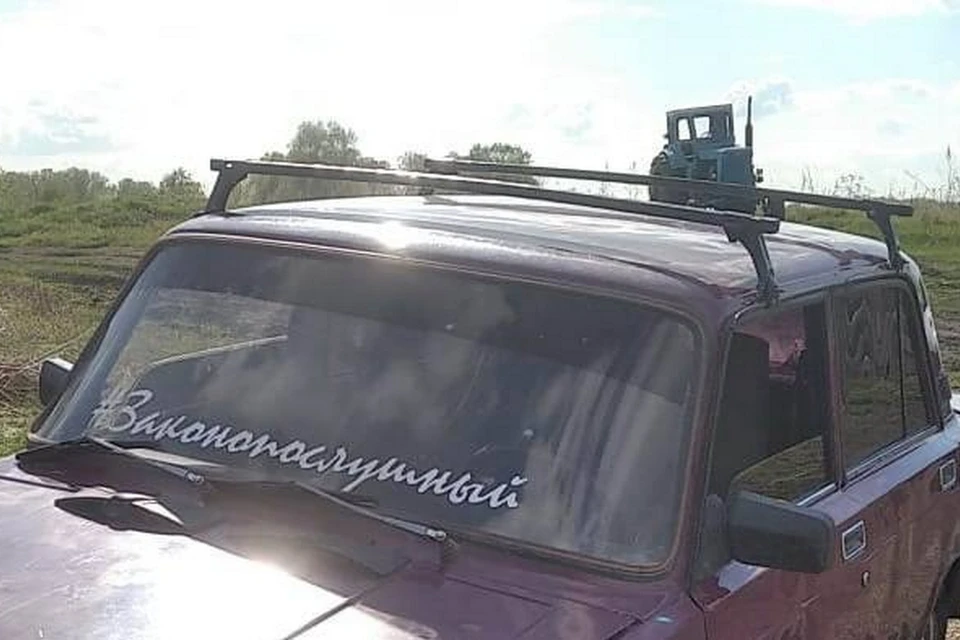 В Красноярском крае воровали солярку на ВАЗе с надписью «Законопослушный». Фото: МВД
