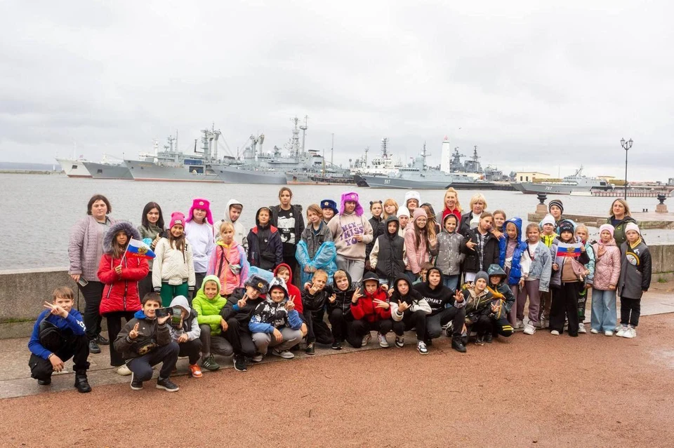 Школьники из Запорожской области побывали в Москве и Санкт-Петербурге. Фото - телеграм-канал Евгения Балицкого