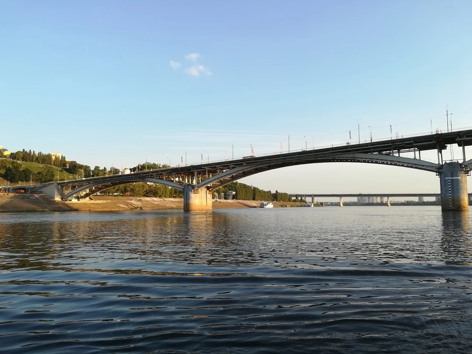 Нижегородские спасатели обнаружили девушку в акватории Оки.