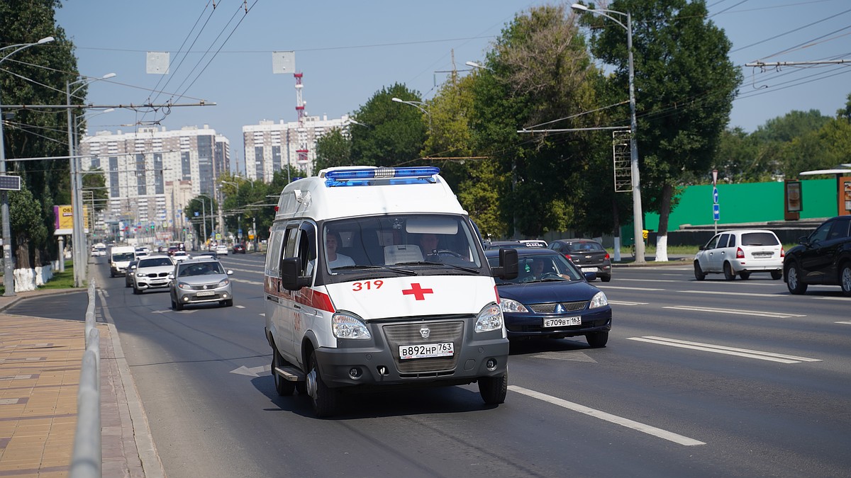 В Белгородской области в столкновении трех машин погибли два человека -  KP.RU