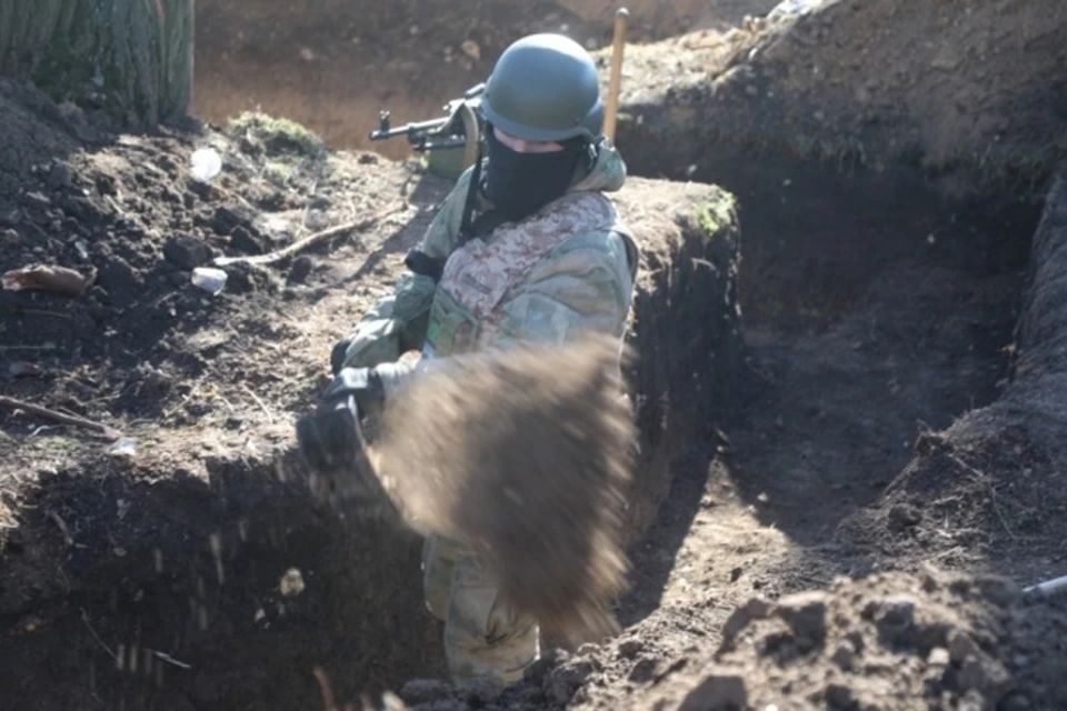За сутки потери ВСУ составили до 75 военнослужащих, один танк и два автомобиля.
