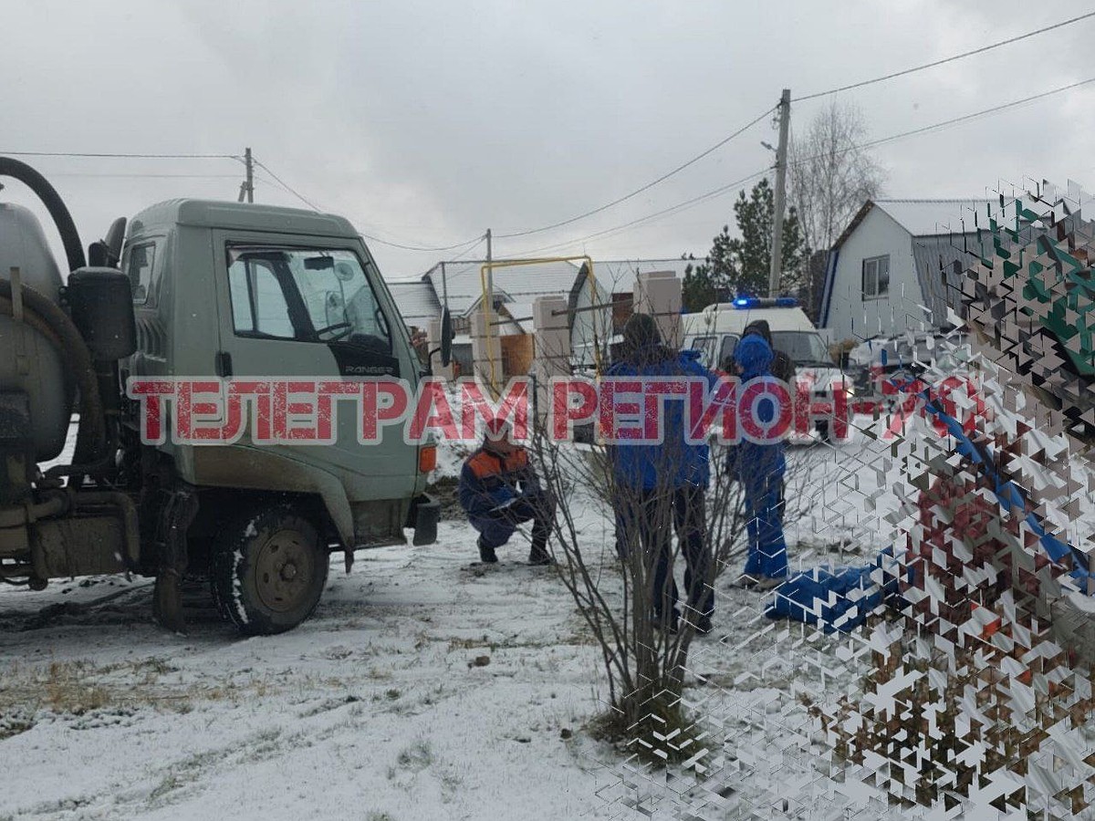 В Томском районе погиб водитель, которого машина придавила к железному  штырю - KP.RU