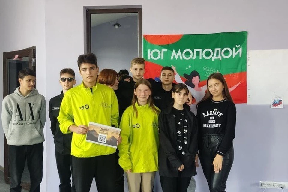 Волонтеры провели экологическую акцию #БумБатл в Бердянске. ФОТО: Юг Молодой