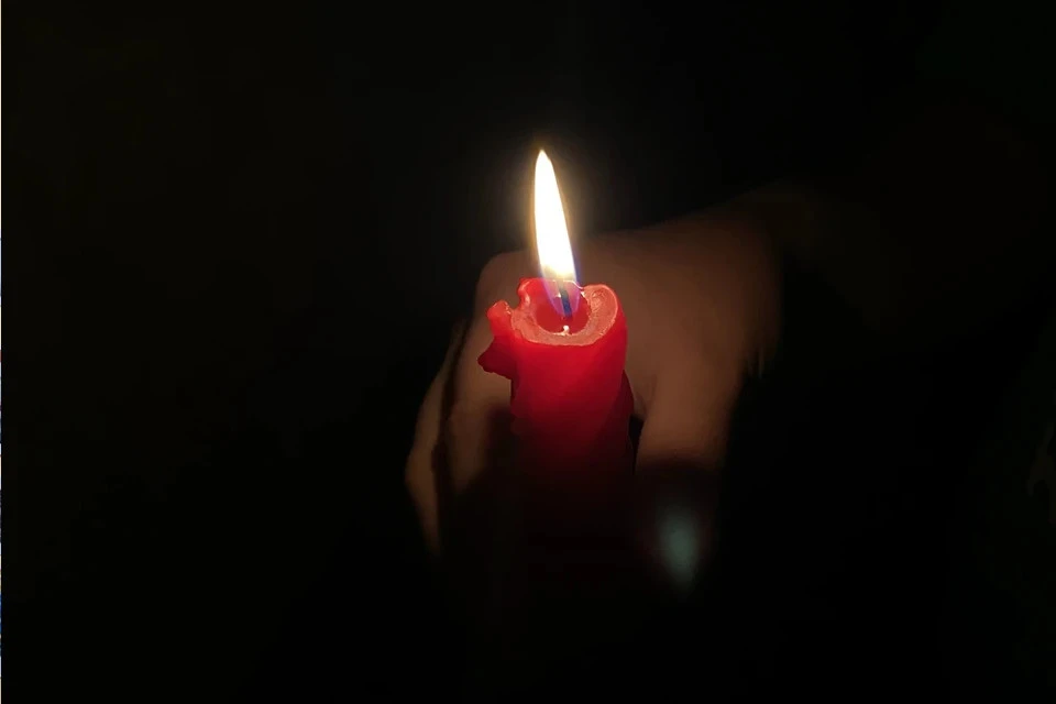 Упавшая с четвёртого этажа школьница скончалась в тверской больнице через несколько дней