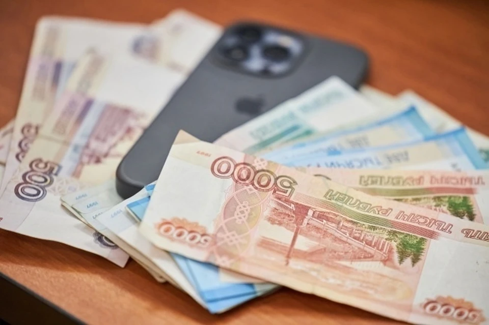В Коми сибиряк перевел мошенникам около 1,1 млн рублей