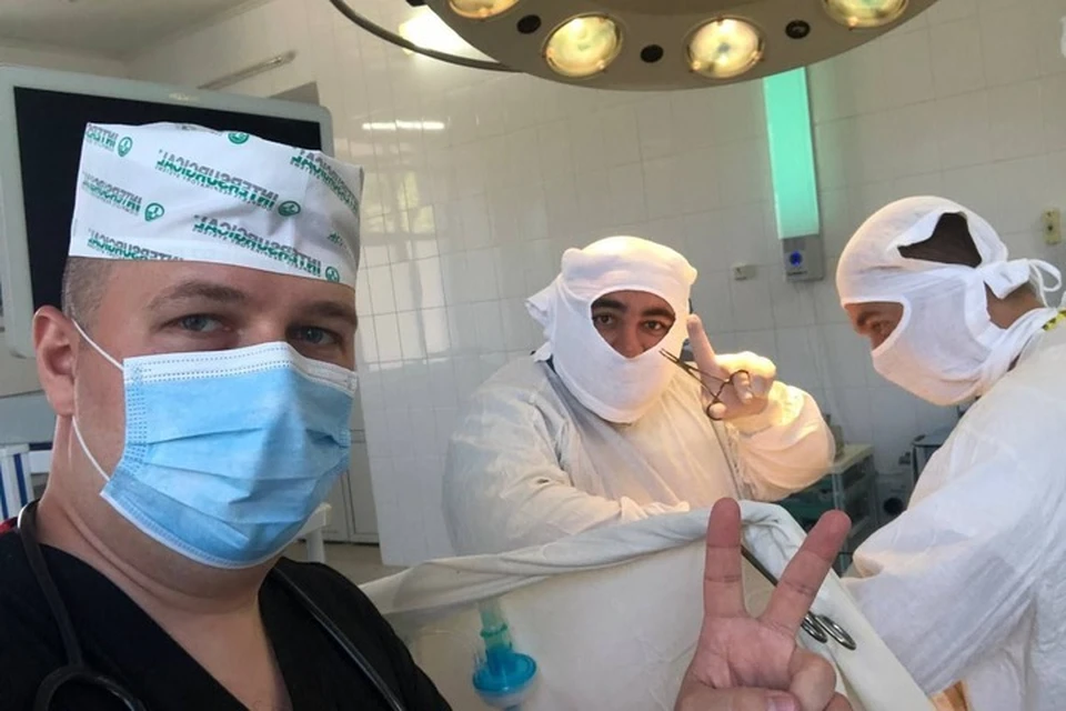 Группа анестезиолог-реаниматологов из Кабардино-Балкарии ежедневно работает в Скадовской больнице. ФОТО: Кабардино-Балкарский центр медицины катастроф