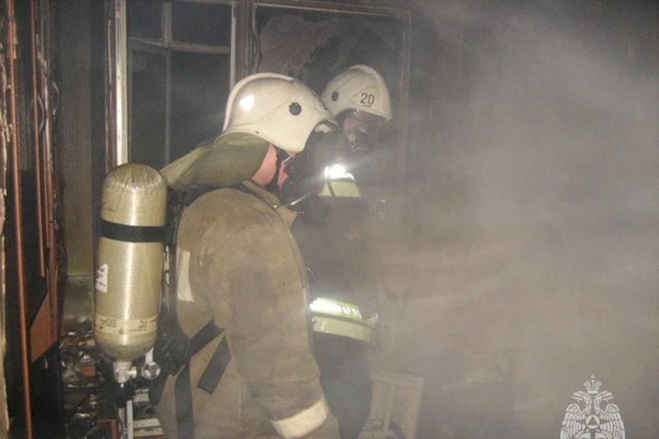 Общая площадь возгорания составила 20 кв.м. – пострадала одна квартира. Фото из архива МЧС по Якутии