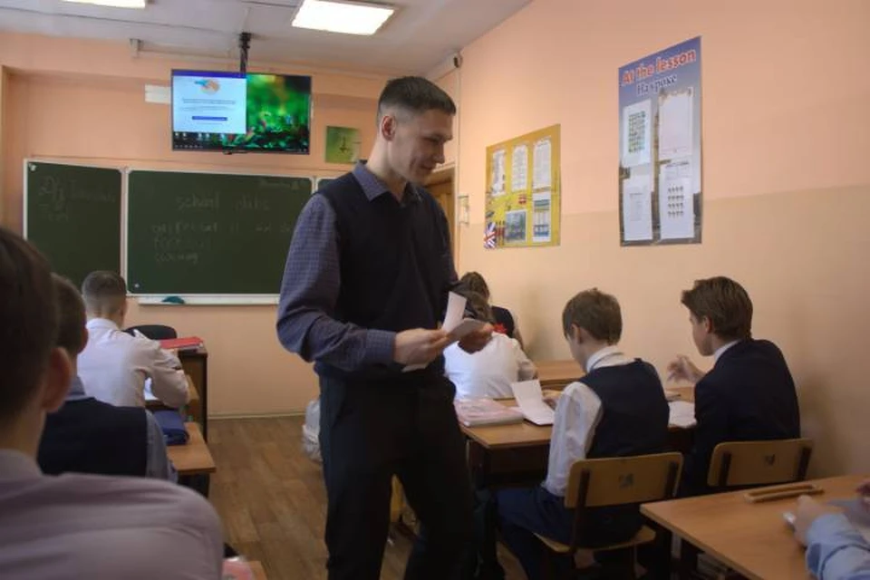 Ученики рассказывают, что Руслан Воронов, педагог не строгий, но требовательный.