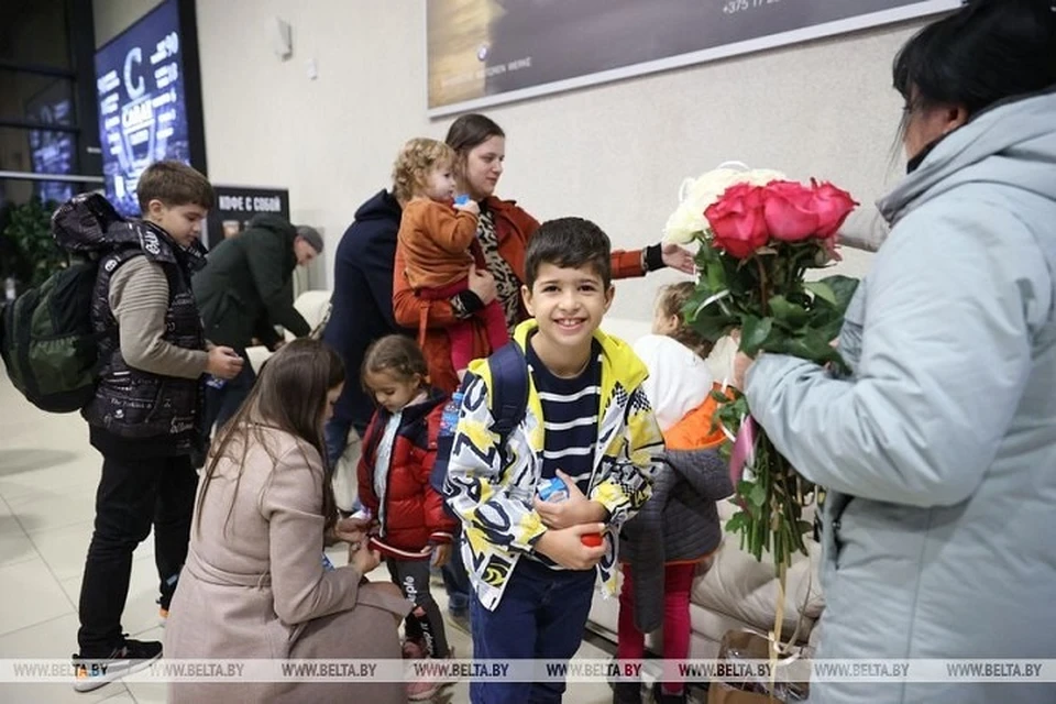 Эвакуированных из Газы белорусов встретили в Минске. Фото: БелТА