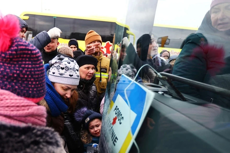 INTERIA Biznes: украинские беженцы стали уезжать из Польши домой или в Германию