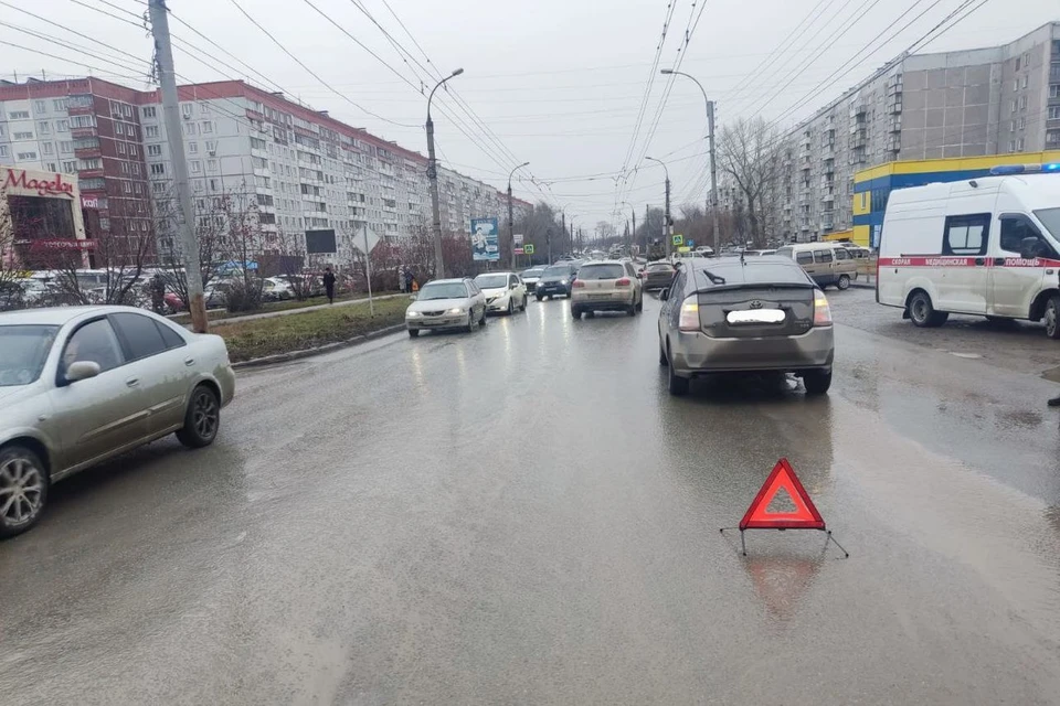 Авария произошла в Ленинском районе. Фото: ГИБДД по Новосибирской области.