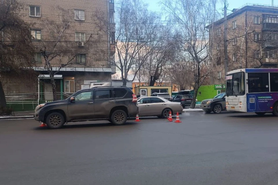 В Новосибирске мальчик, которого сбила машина, сбежал с места ДТП. Фото: Госавтоинспекция Новосибирска.