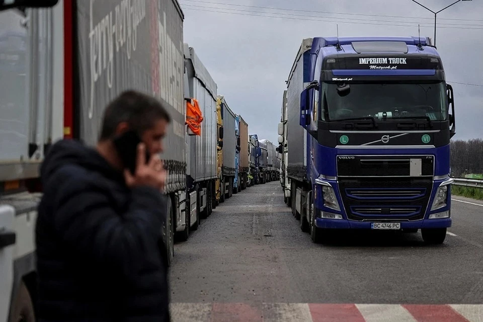 Украина направила МИД Польши ноту из-за смерти водителей грузовиков на КПП