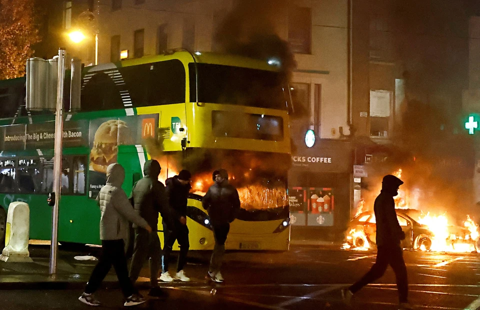 В Дублине начались антимигрантские протесты после нападения на детей