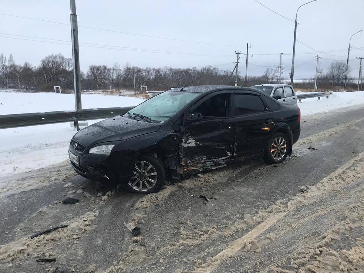 Под Воронежем в массовой аварии пострадала женщина-водитель из Тамбова -  KP.RU