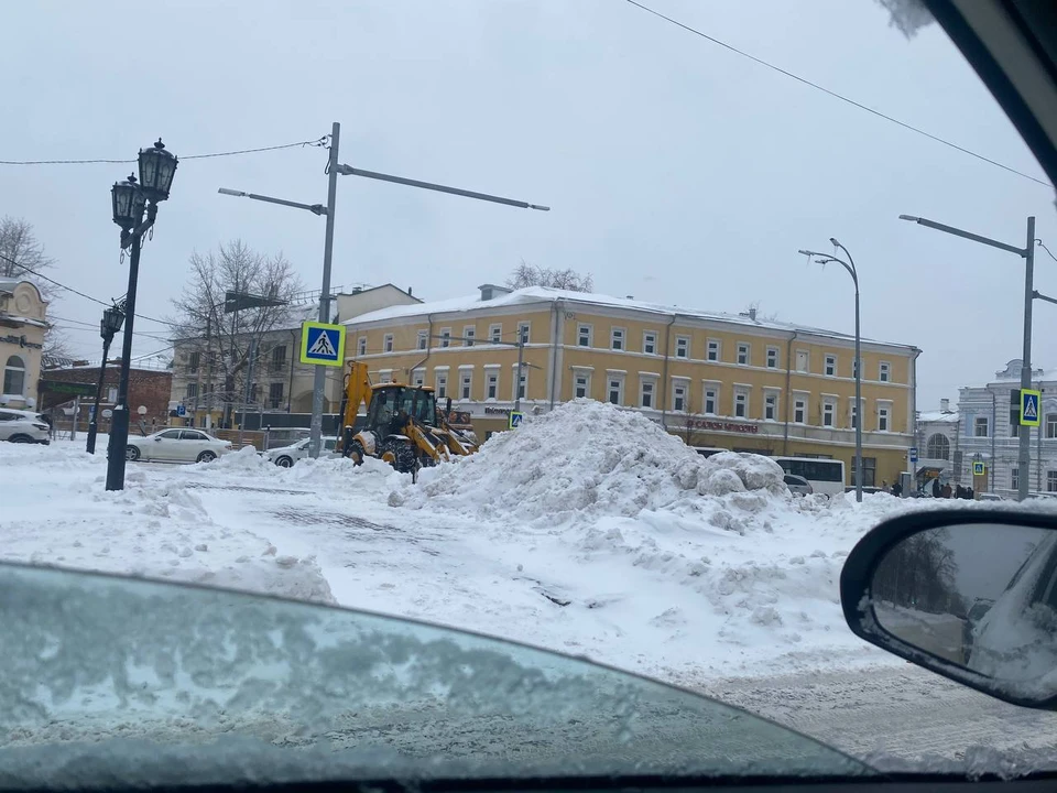 В Ульяновске продолжают ликвидировать последствия снегопада