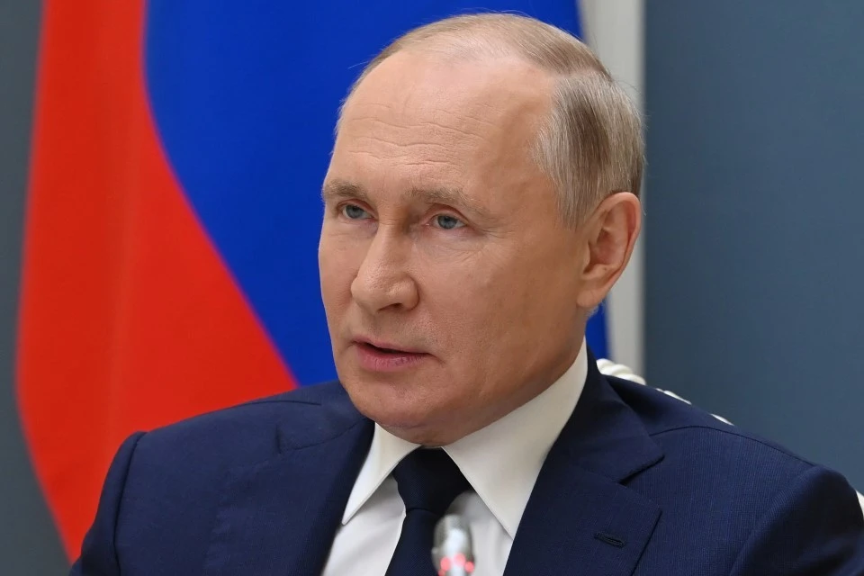 Путин: Русские - это больше чем просто национальность