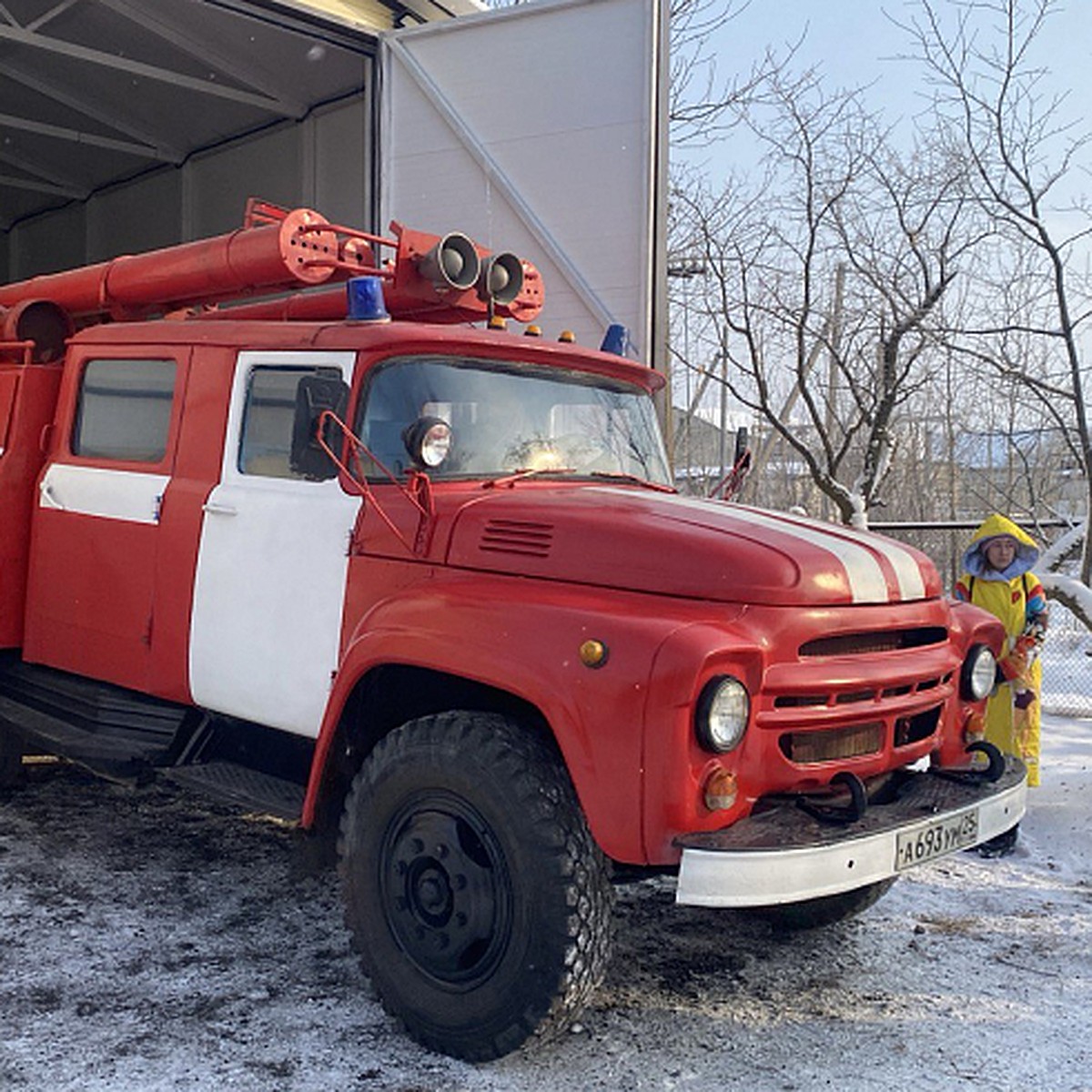 В Приморье открылись новые боксы для добровольных пожарных команд - KP.RU