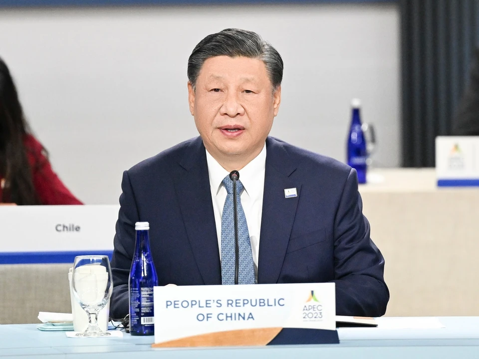 Председатель КНР Си Цзиньпин выступает на 30-й встрече лидеров экономик АТЭС. Фото: корреспондент ИА Синьхуа Ли Сюэжэнь