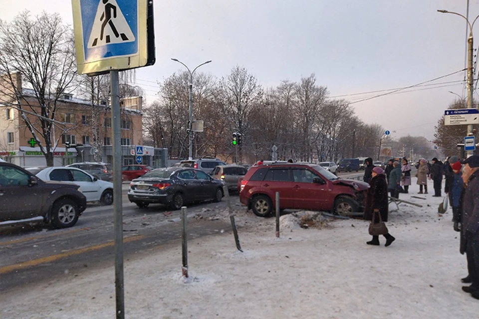 В Заволжье столкнулись пять машин