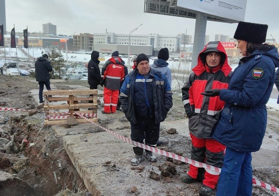 В результате аварии затопило территории рядом стоящего здания. Фото: прокуратура РБ