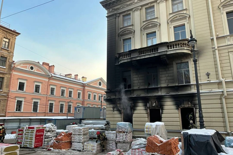 Пожар в консерватории в Петербурге локализовали.